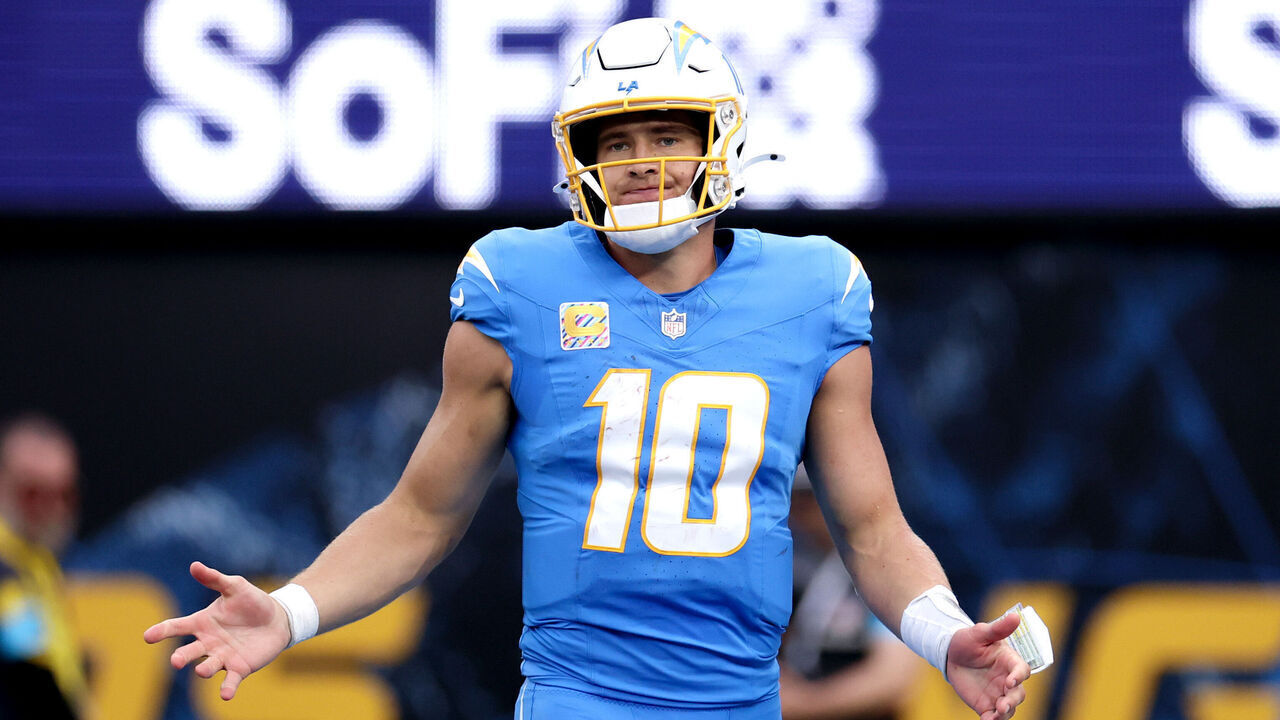 Inglewood, CA - October 11: Los Angeles Chargers quarterback Justin Herbert reacts during the third quarter of an NFL football game against the Denver Broncos at Sofi Stadium on Sunday, Oct. 11, 2026 in Inglewood, CA. (Eric Thayer / Los Angeles Times via Getty Images)