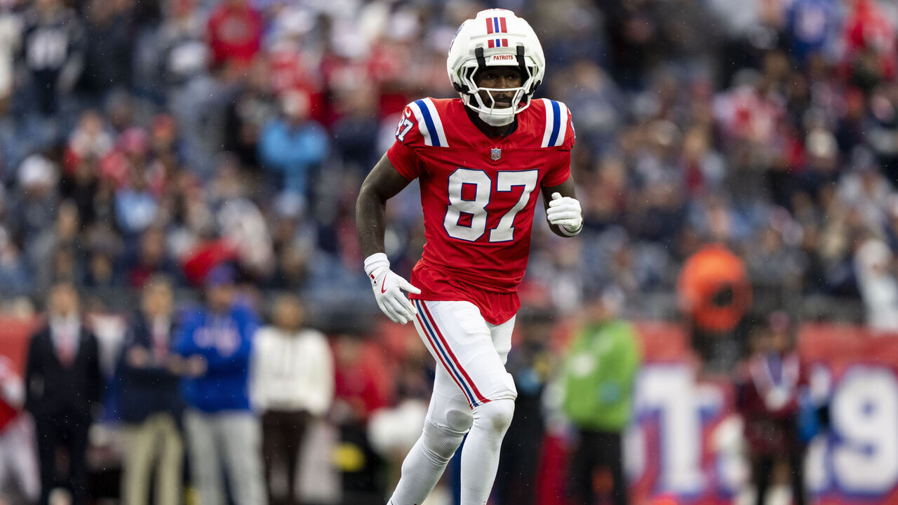 FOXBOROUGH, MASSACHUSETTS - OCTOBER 11: Romeo Doubs #87 of the New England Patriots runs against the Las Vegas Raiders during an NFL football game at Gillette Stadium on October 11, 2026 in Foxborough, Massachusetts.