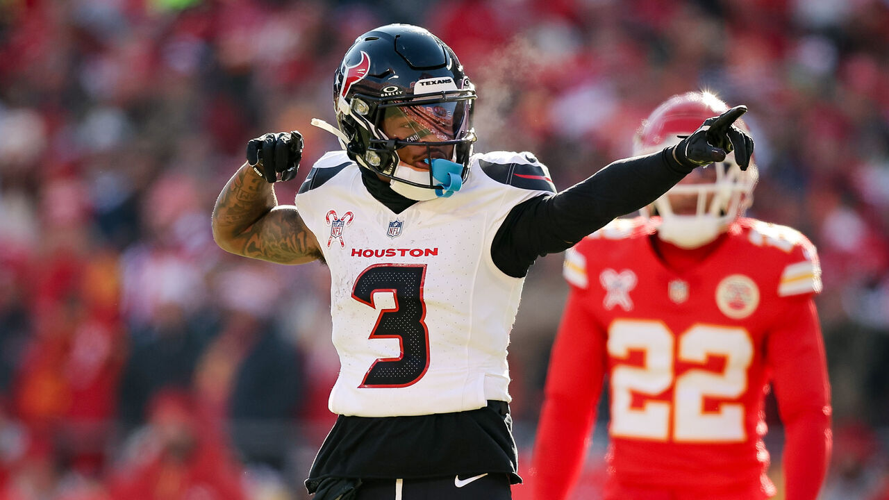 KANSAS CITY, MISSOURI - DECEMBER 21: Tank Dell #3 of the Houston Texans reacts following a second quarter catch leading to a first down against the Kansas City Chiefs at GEHA Field at Arrowhead Stadium on December 21, 2024 in Kansas City, Missouri.