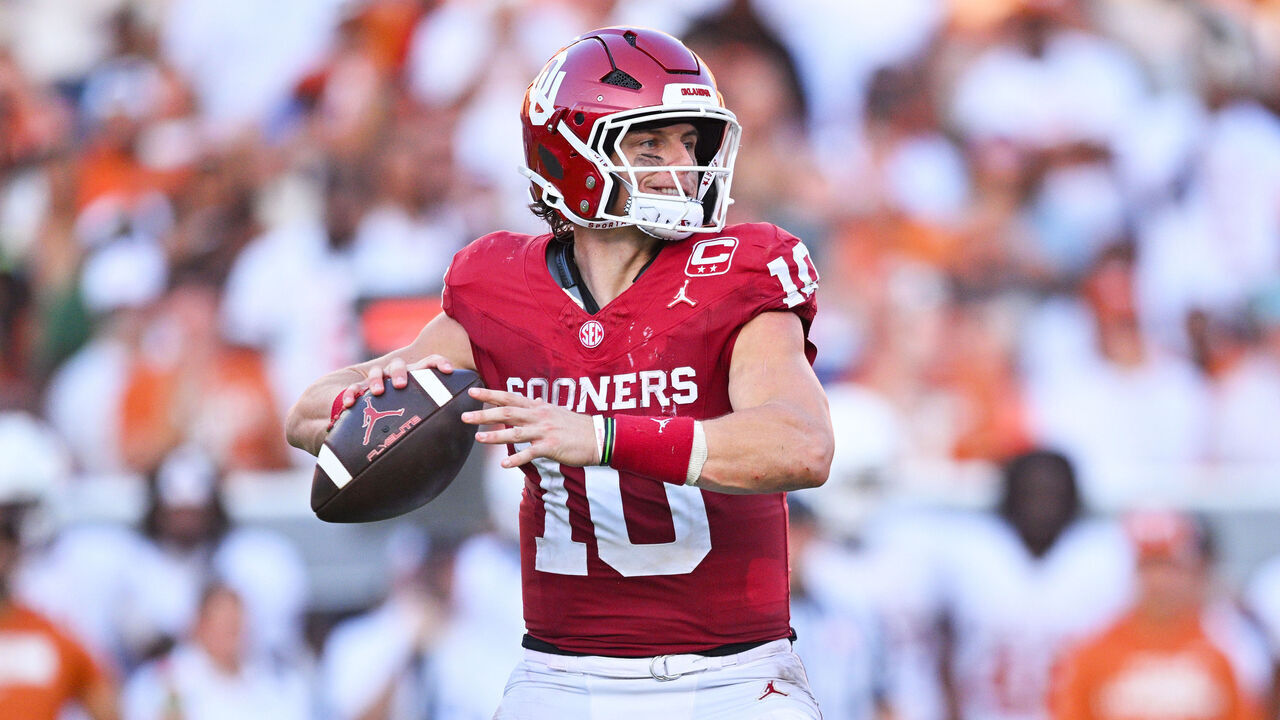 DALLAS, TX - OCTOBER 10: Oklahoma Sooners quarterback John Mateer (10) throws a pass during the Allstate Red River Rivalry between the Texas Longhorns and Oklahoma Sooners on October 10, 2026, at Cotton Bowl Stadium in Dallas, TX.