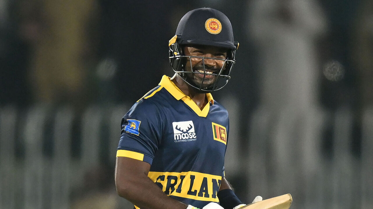 Sri Lanka stun England with huge chase after Brook's 202 | theScore