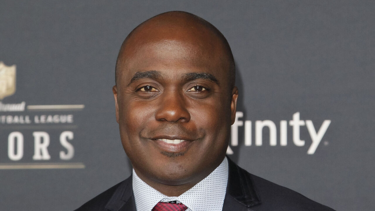 PHOENIX, AZ - JANUARY 31: Former NFL player Marshall Faulk attends the 4th Annual NFL Honors at Phoenix Convention Center on January 31, 2015 in Phoenix, Arizona.