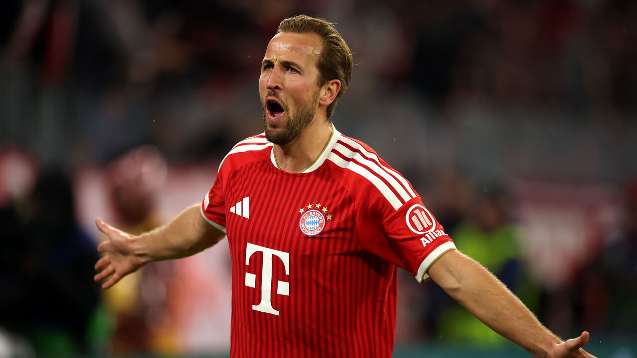 MUNICH, GERMANY - OCTOBER 21: Harry Kane of FC Bayern Munich celebrates scoring his team’s second goal during the UEFA Champions League 2026/27 League Phase MD3 match between FC Bayern München and Arsenal FC at Football Arena Munich on October 21, 2026 in Munich, Germany.