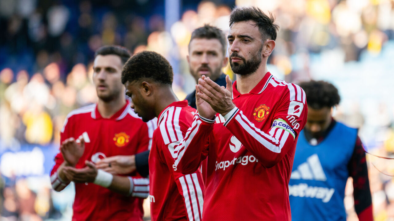 LEEDS, ENGLAND - OCTOBER 18: Bruno Fernandes of Manchester United applauds the fans after the Premier League 2026/27 match between Leeds United and Manchester United at Elland Road on October 18, 2026 in Leeds, England.