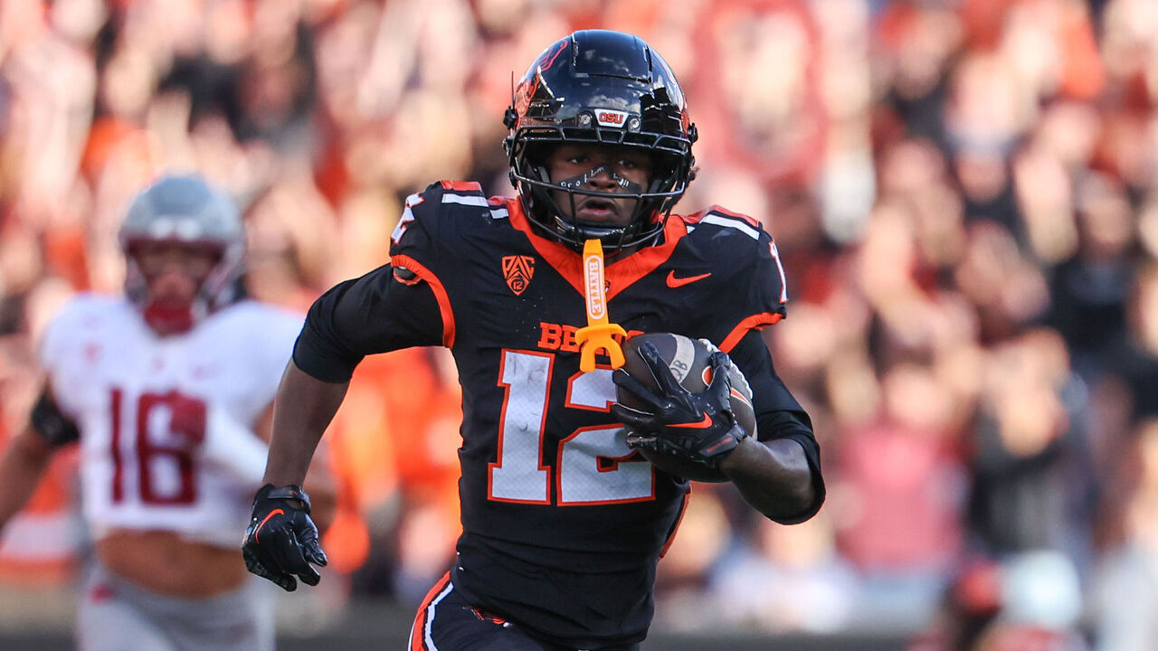 CORVALLIS, OR - OCTOBER 17: Jesse Legree #12 of the Oregon State Beavers runs after the catch during the first half of a game between the Washington State Cougars and the Oregon State Beavers at Reser Stadium on October 17, 2026 in Corvallis, Oregon.