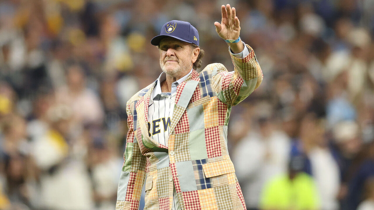 MILWAUKEE, WISCONSIN - OCTOBER 23: Robin Yount acknowledges the crowd prior to throwing the Ceremonial First Pitch before game one of the 2026 World Series between the Tampa Bay Rays and the Milwaukee Brewers at American Family Field on October 23, 2026 in Milwaukee, Wisconsin.