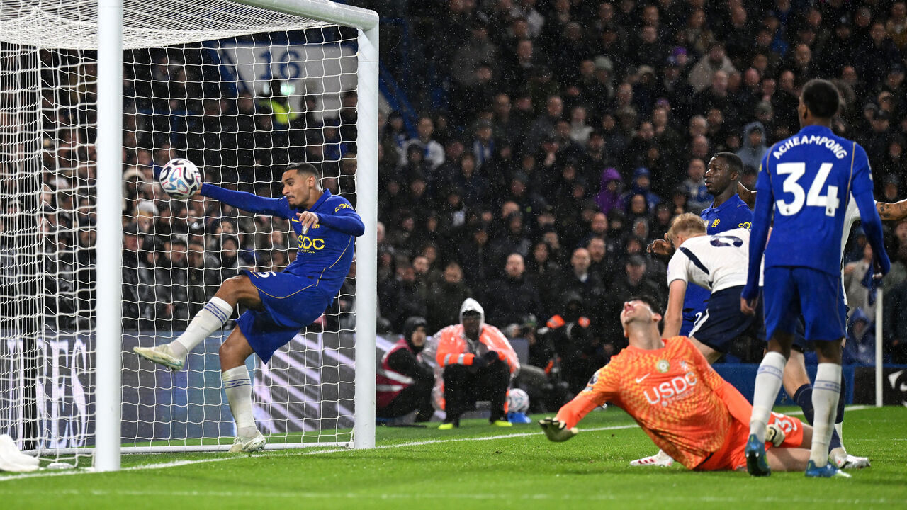 LONDON, ENGLAND - OCTOBER 24: Mike Penders of Chelsea scores an own goal, the first goal for Tottenham Hotspur during the Premier League 2026/27 match between Chelsea FC and Tottenham Hotspur at Stamford Bridge on October 24, 2026 in London, England.