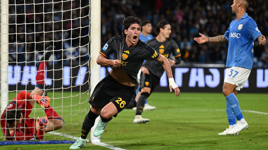 Unbeaten Roma snatch draw at Napoli, Lazio move top of | theScore