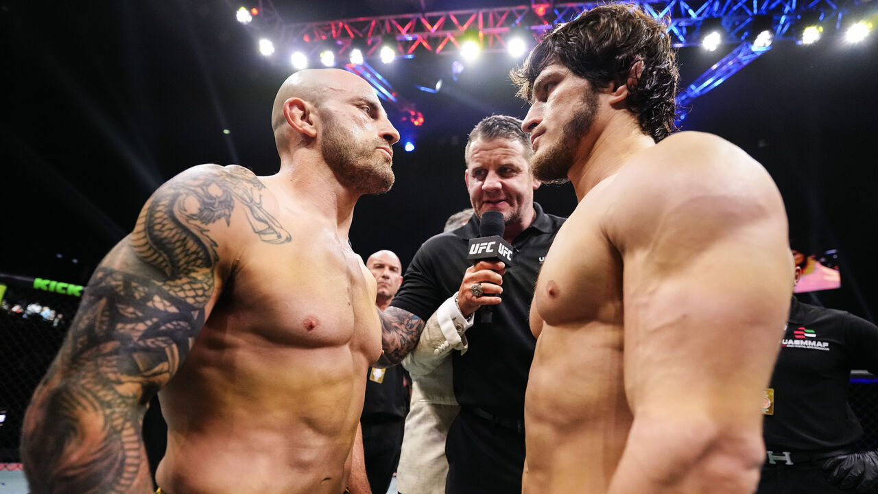 ABU DHABI, UNITED ARAB EMIRATES - OCTOBER 24: (L-R) Opponents Alexander Volkanovski of Australia and Movsar Evloev of Russia face off prior to the UFC featherweight championship fight during the UFC 333 event at Etihad Arena on October 24, 2026 in Abu Dhabi, United Arab Emirates.