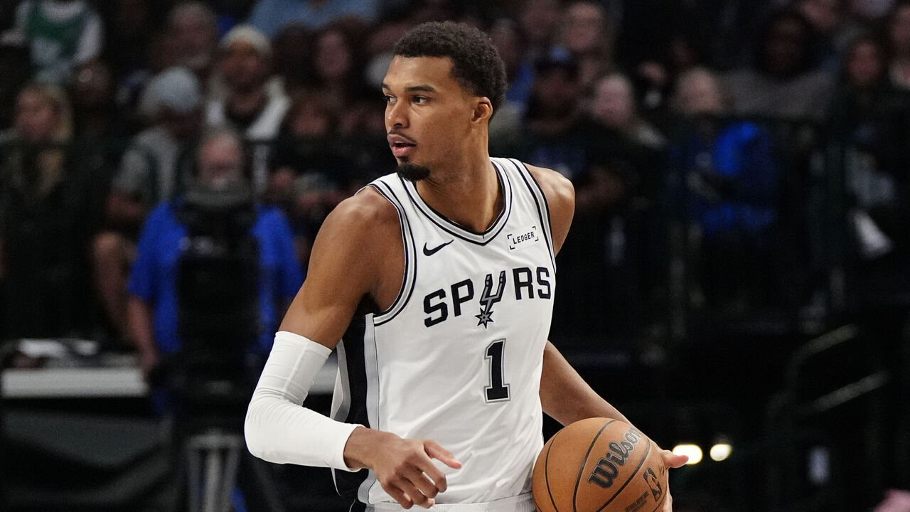 DALLAS, TX - OCTOBER 24: Victor Wembanyama #1 of the San Antonio Spurs dribbles the ball during the game against the Dallas Mavericks on October 24, 2026 at American Airlines Center in Dallas, Texas. Mandatory Copyright Notice: Copyright 2026 NBAE