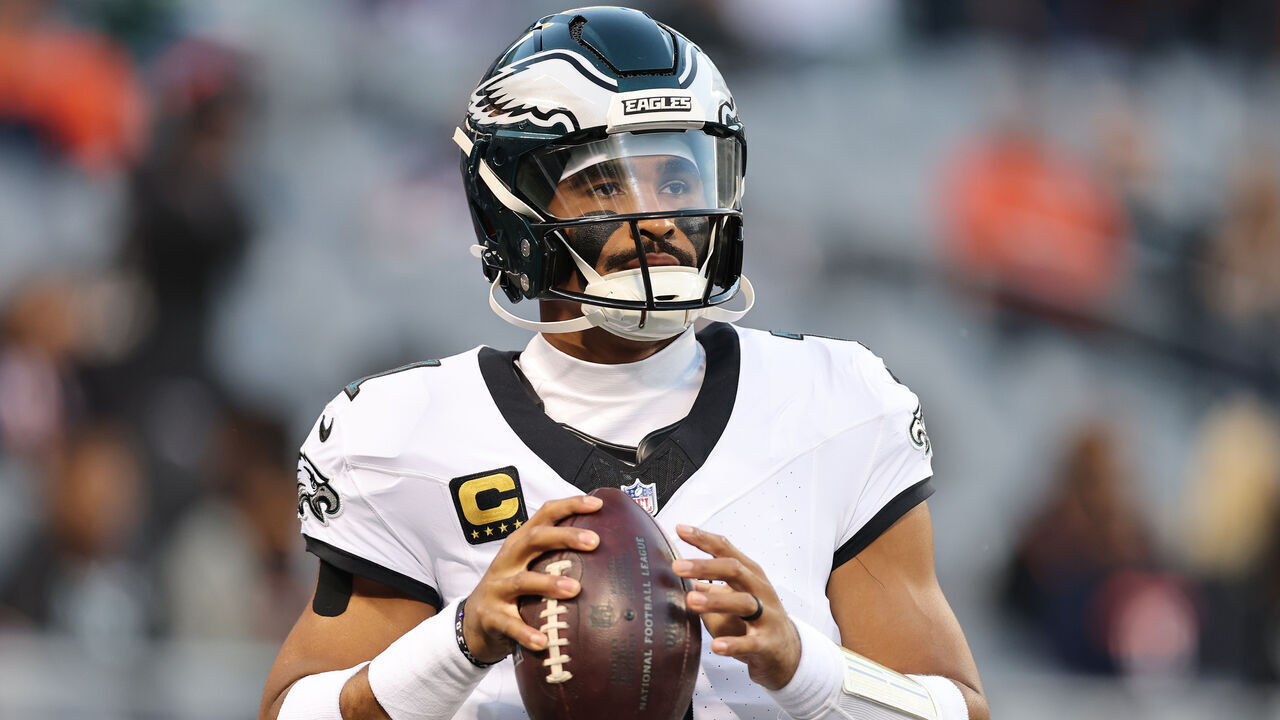 CHICAGO, ILLINOIS - SEPTEMBER 28: Jalen Hurts #1 of the Philadelphia Eagles warms up prior to the game against the Chicago Bears at Soldier Field on September 28, 2026 in Chicago, Illinois.