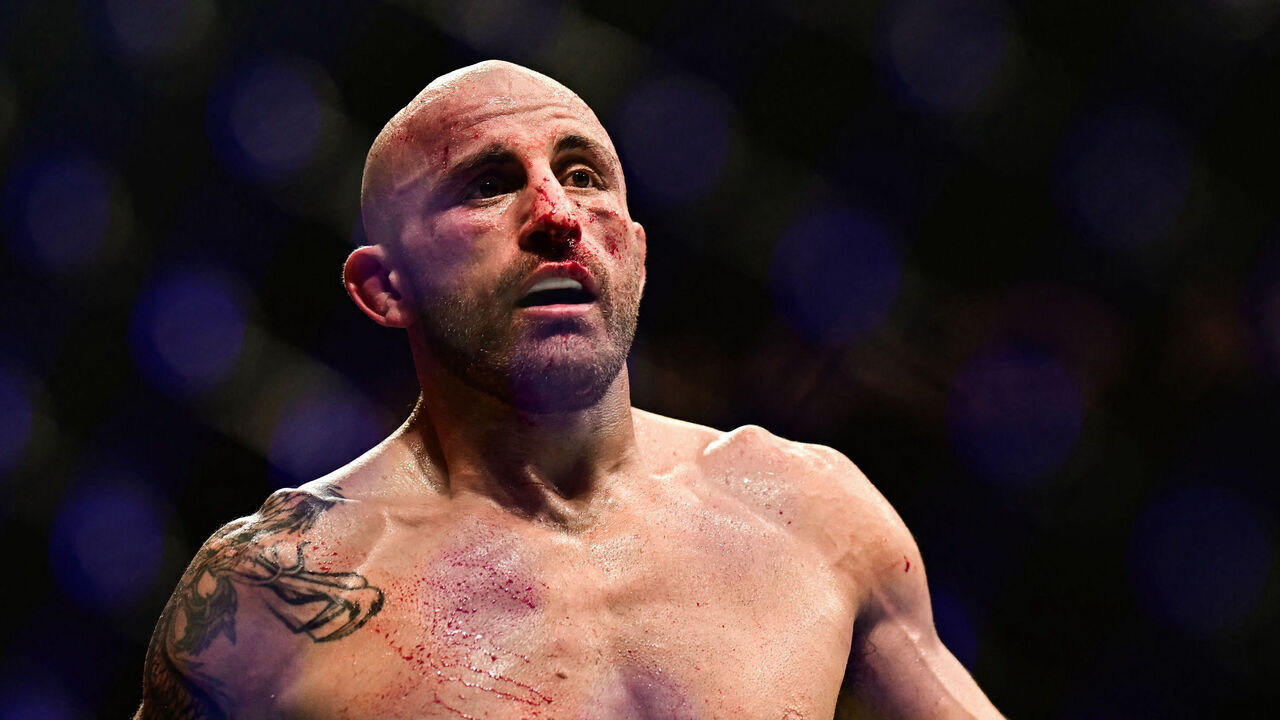 Australia's Alexander Volkanovski reacts as he competes against Russia's Movsar Evloev in their men's featherweight fight during the UFC Fight Night event at Etihad Arena in Abu Dhabi early on October 25, 2026.