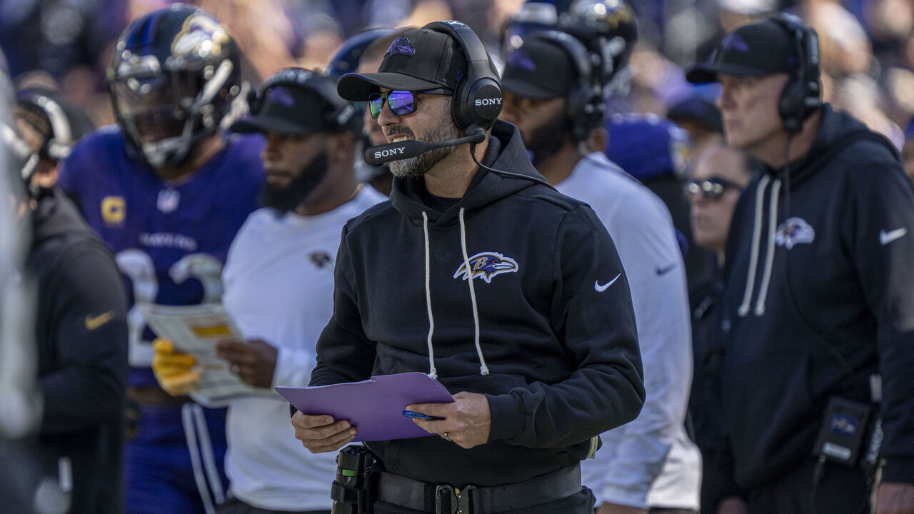 BALTIMORE, MD - OCTOBER 25: Jesse Minter of the Baltimore Ravens reacts to a play during an NFL football game between the Baltimore Ravens and the Cincinnati Bengals at M&T Bank Stadium on October 25, 2026 in Baltimore, Maryland.
