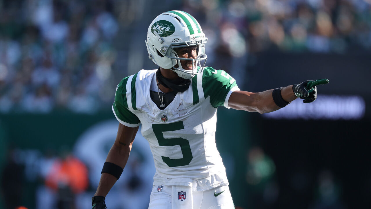 EAST RUTHERFORD, NEW JERSEY - OCTOBER 25: Garrett Wilson #5 of the New York Jets looks on during the third quarter against the Miami Dolphins at MetLife Stadium on October 25, 2026 in East Rutherford, New Jersey.