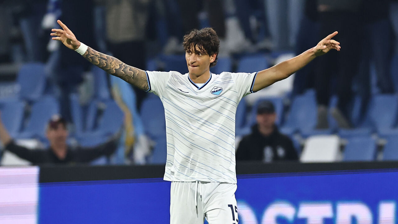 REGGIO NELL'EMILIA, ITALY - OCTOBER 27: Romano Floriani of SS Lazio celebrates after scoring his team's third goal during the Serie A match between US Sassuolo and SS Lazio at Mapei Stadium - Citta' del Tricolore on October 27, 2026 in Reggio nell'Emilia, Italy.