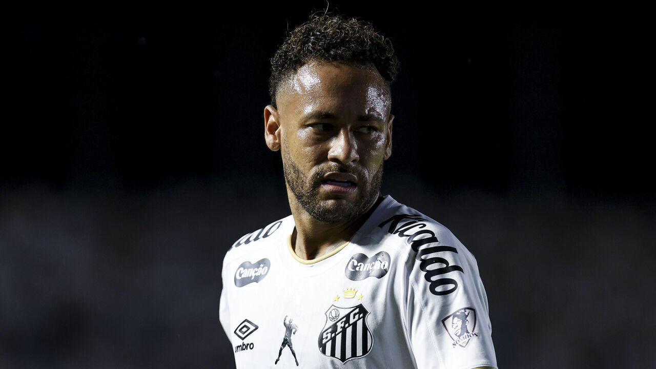 SANTOS, BRAZIL - OCTOBER 24: Neymar Junior of Santos looks on during the Brasileirao 2026 32th-round match between Santos and Bahia at Estadio Urbano Caldeira on October 24, 2026 in Santos, Brazil.