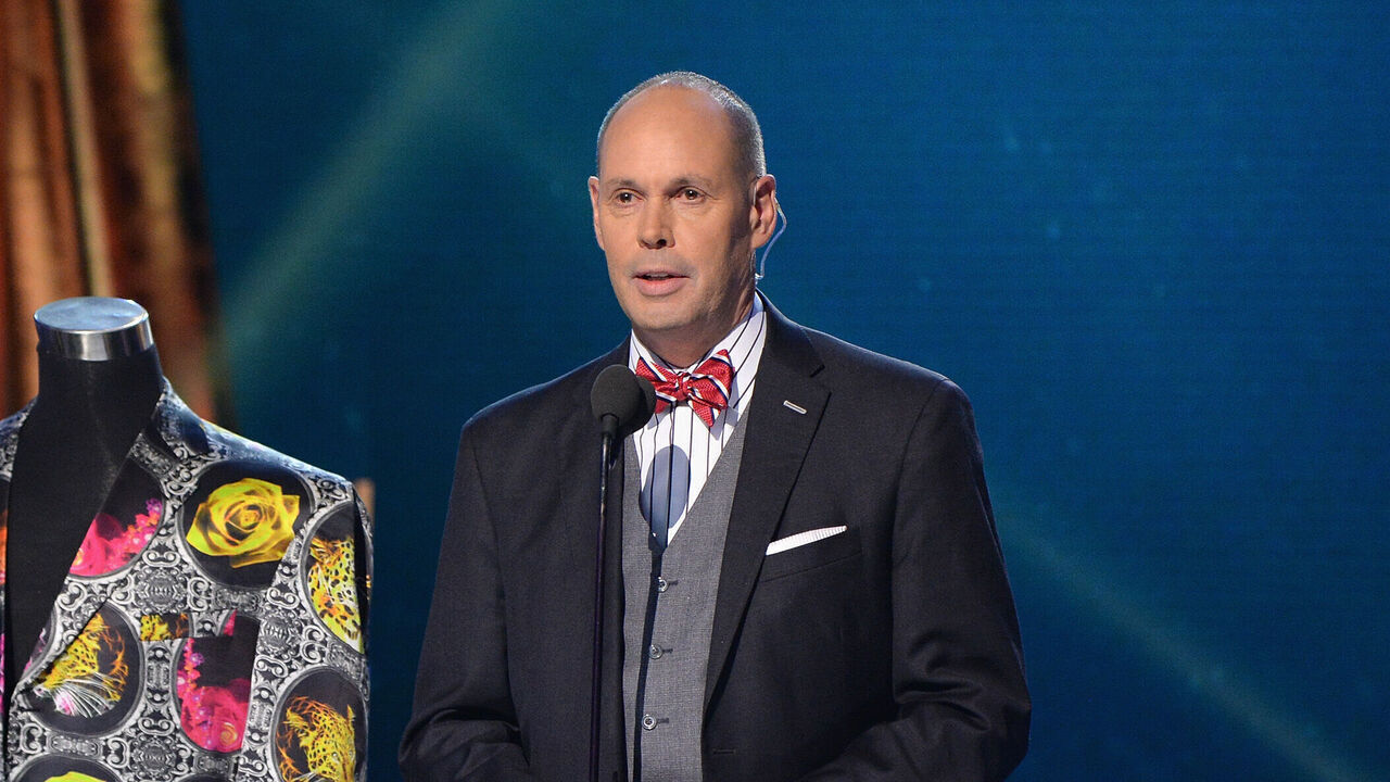 NEW YORK, NY - JUNE 26: Ernie Johnson presents the Sager Strong Award during the 2017 NBA Awards Live on TNT on June 26, 2017 in New York, New York. 27111_002