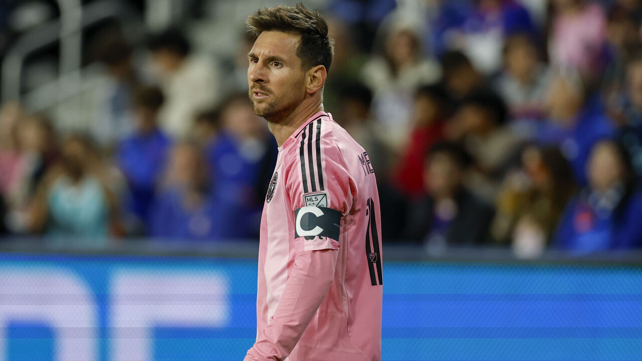 CINCINNATI, OHIO - MAY 13: Lionel Messi #10 of Inter Miami CF concentrates during the match between FC Cincinnati v Inter Miami CF at TQL Stadium on May 13, 2026 in Cincinnati, Ohio.