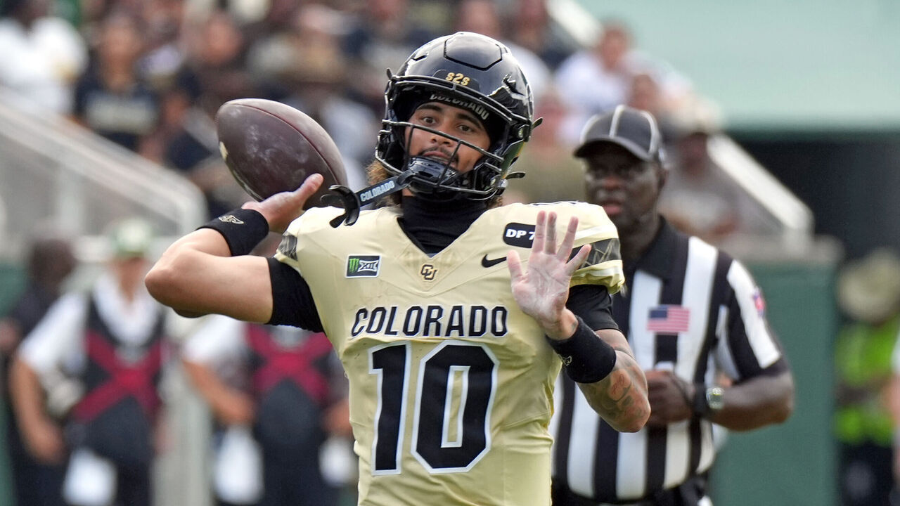 WACO, TEXAS - SEPTEMBER 26: Julian Lewis #10 of the Colorado Buffaloes passes the ball during the first half against the Baylor Bears at McLane Stadium on September 26, 2026 in Waco, Texas.