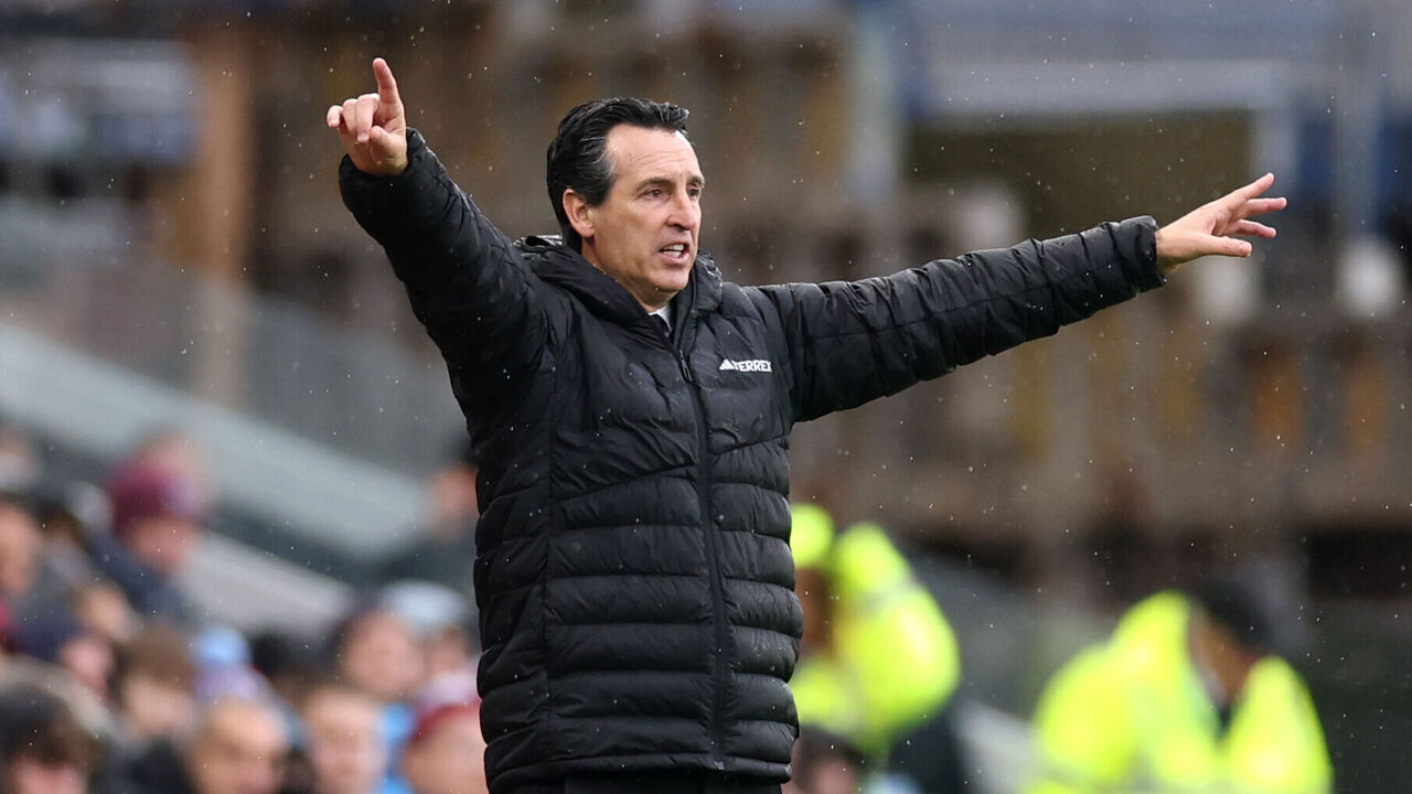 BIRMINGHAM, ENGLAND - OCTOBER 24: Unai Emery, Manager of Aston Villa, reacts during the Premier League 2026/27 match between Aston Villa FC and Manchester City at Villa Park on October 24, 2026 in Birmingham, England.
