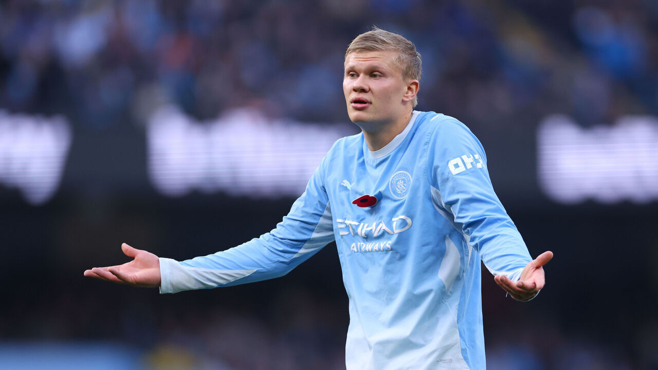 MANCHESTER, ENGLAND - OCTOBER 31: Erling Haaland of Manchester City reacts during the Premier League 2026/27 match between Manchester City and Brighton & Hove Albion at Etihad Stadium on October 31, 2026 in Manchester, United Kingdom.