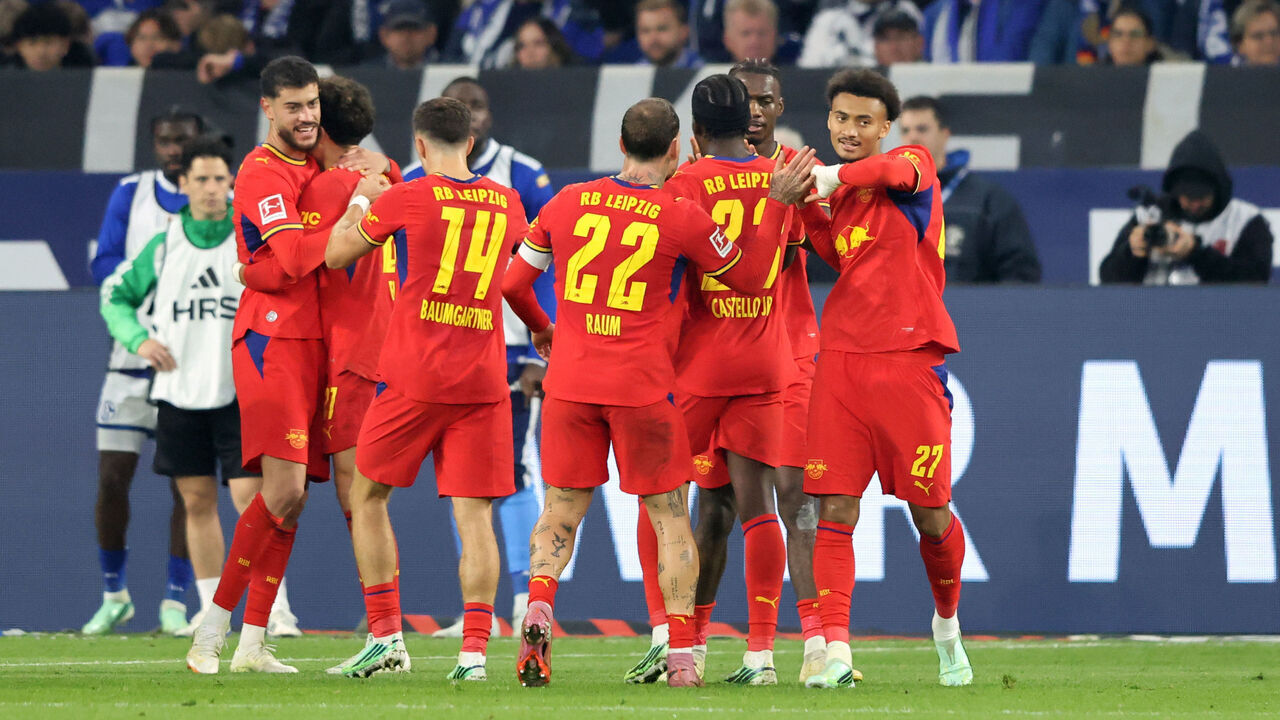 GELSENKIRCHEN, GERMANY - OCTOBER 31: Players of RB Leipzig celebrate after Romulo of RB Leipzig scores his team’s second goal during the Bundesliga 2026/27 match between FC Schalke 04 and RB Leipzig at Veltins-Arena on October 31, 2026 in Gelsenkirchen, Germany.