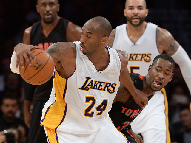 Kobe Bryant records 1st triple-double since April of 2013