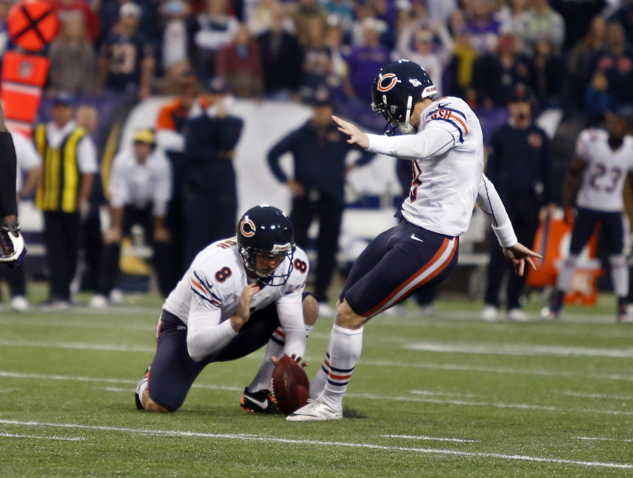 After Robbie Gould injury, Bears have no kicker vs. Vikings