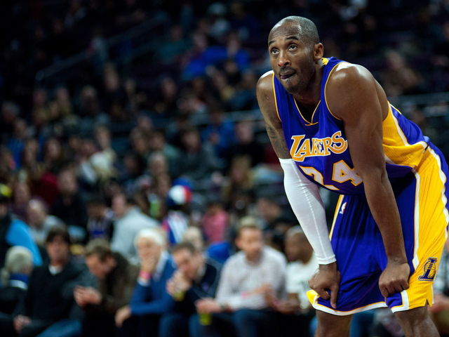 PHOTO: Bryant, Lakers wear 'I can't breathe' shirts