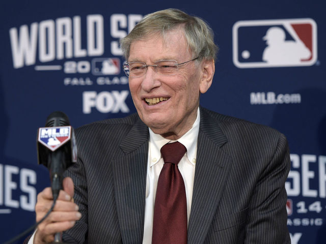 Report: MLB generates record $9 billion in revenues for 2014