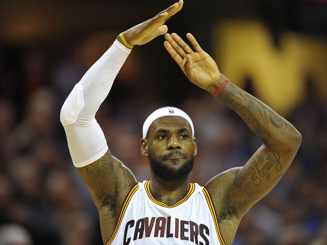 LeBron after go-ahead 3-pointer vs. Raptors: 'That's what I came here for'