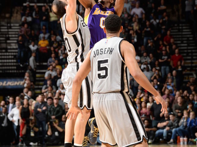 VIDEO: Nick Young sinks desperation 3 to lift Lakers over Spurs in OT