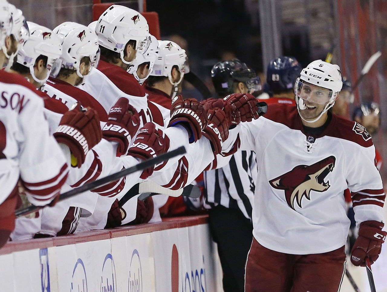 Arizona Coyotes to unveil new uniforms