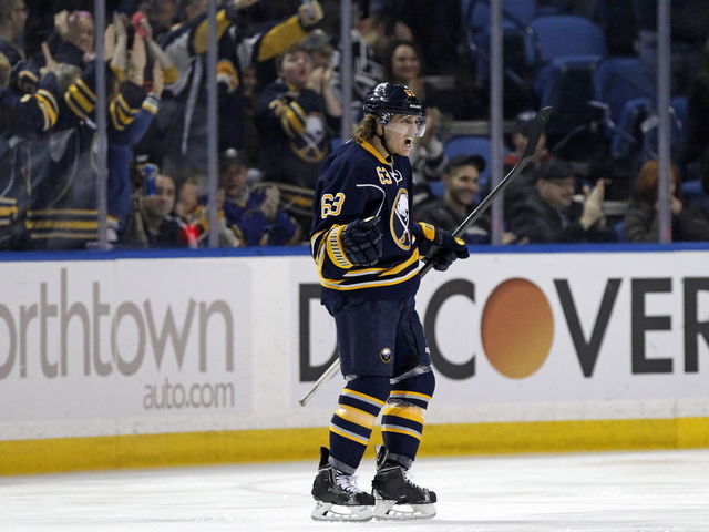 Ennis returns to Sabres practice, feels '100 percent' after concussion