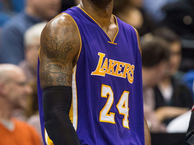 Kobe says Lakers could 'absolutely' make playoffs, noncommittal on retirement