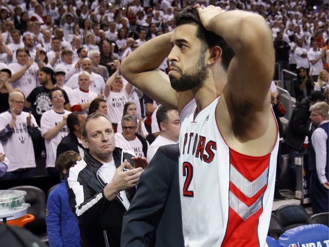 Raptors' Fields injured in scary collision