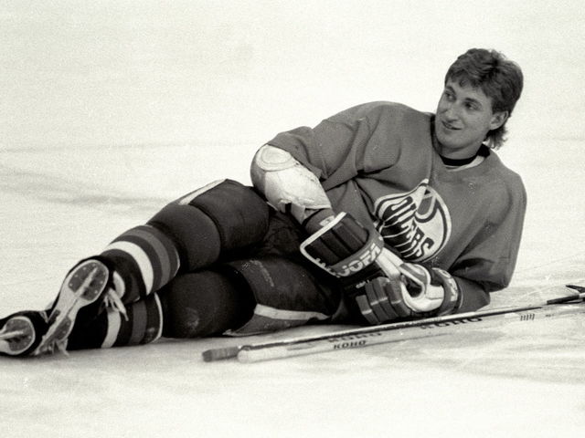 This Day in Hockey History – April 24, 1983 – Park the Puck