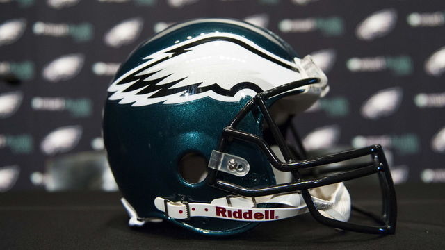 Watch: The evolution of NFL helmets in 1 GIF