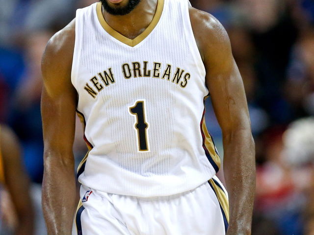 Pelicans' Evans has bone bruise, questionable for Game 2