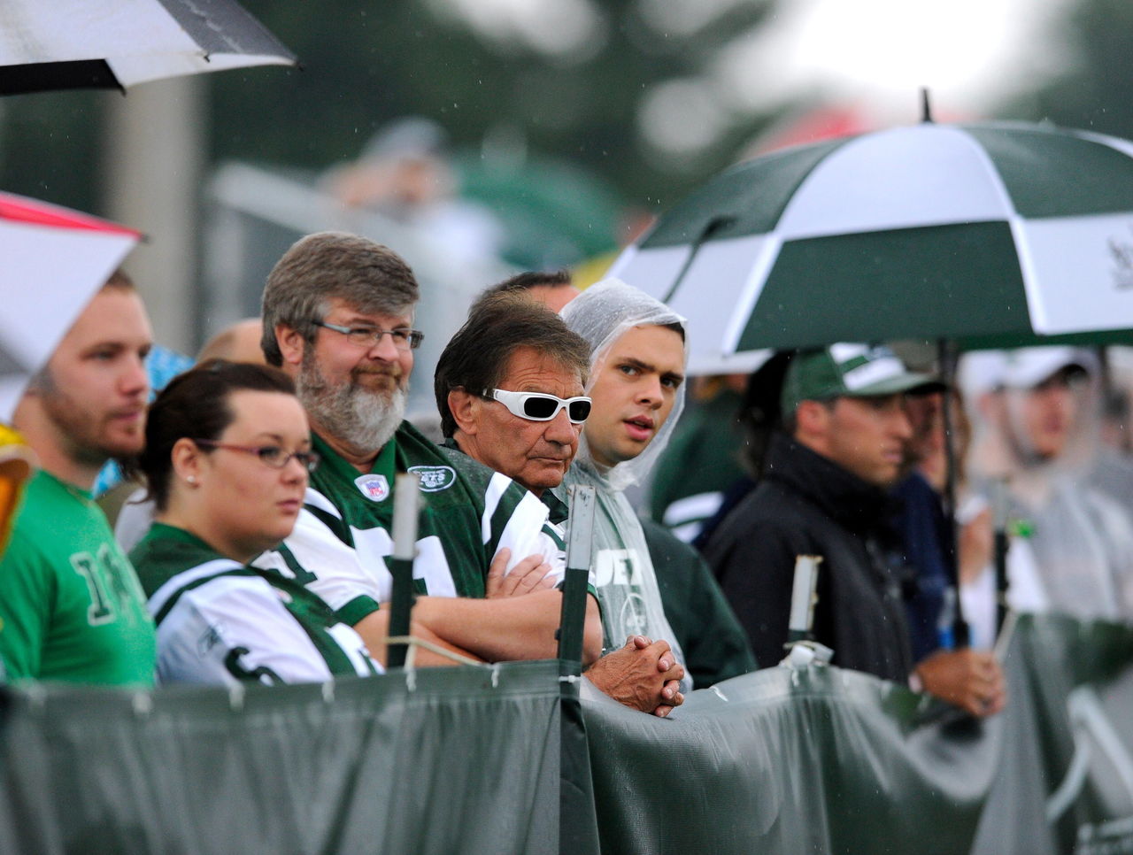 5 images of sad Jets fans that will make you weep for them