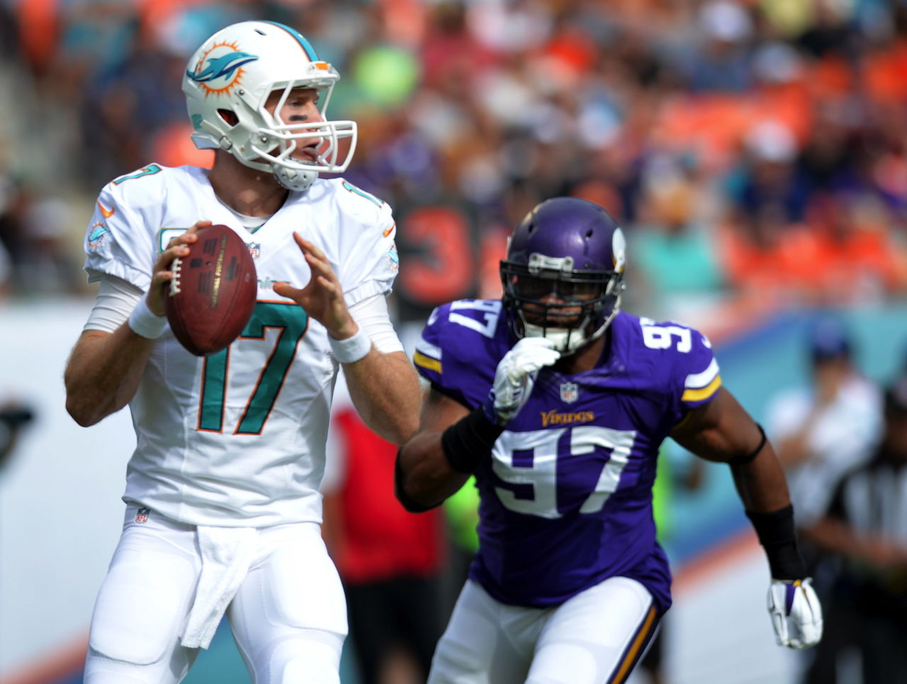 NFL: Dolphins beat Vikings on blocked punt, safety in final minute