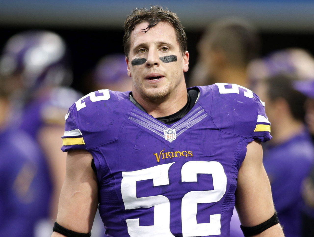 Vikings' Chad Greenway took another pay cut to stay