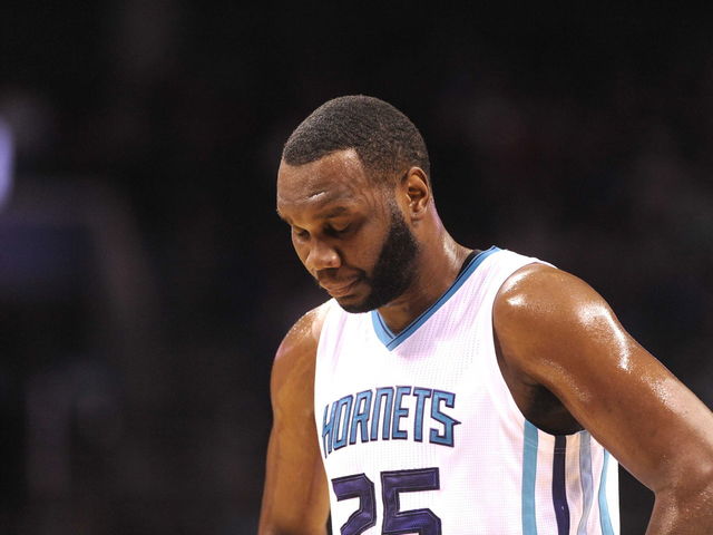 Hornets' Jefferson cleared to play; 5-game suspension to start Wednesday