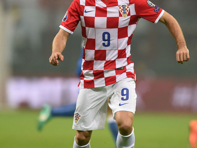 Leicester City sign Croatian forward Andrej Kramaric for reported club-record fee