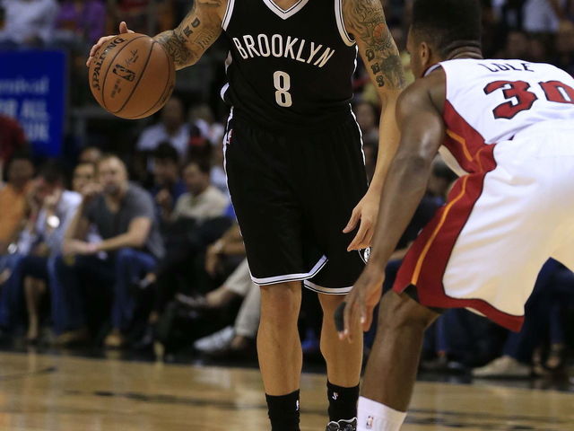 Report: Deron Williams in buyout talks with Nets, hopes to sign with Mavericks