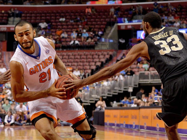 Florida's Jon Horford, Zach Hodskins suspended 1 game for detrimental conduct