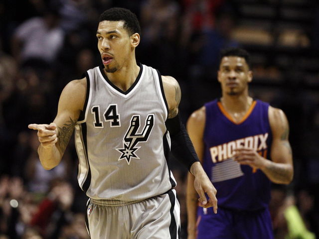 Report: Mavericks, Blazers, Pistons pursuing Danny Green