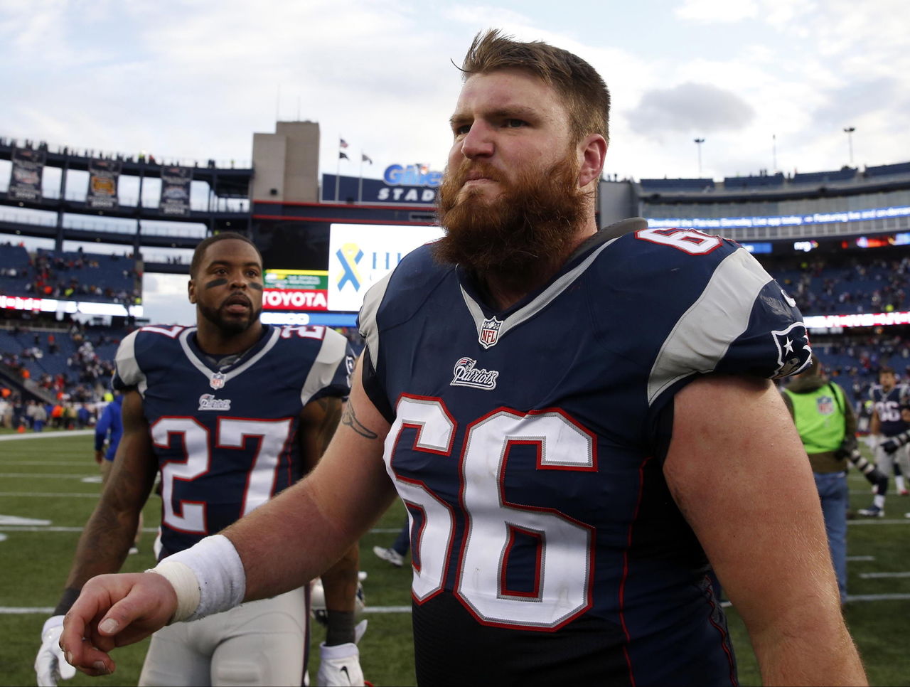 Patriots overcome turnovers, hold on to beat Ravens, 30-23