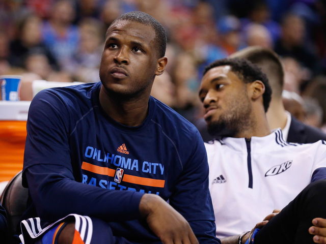 Twitter reacts to controversial no-call on Waiters