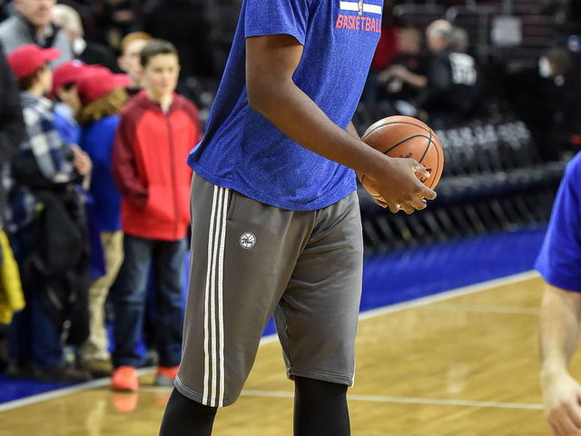 Report: Sixers' Embiid has minor setback with right foot